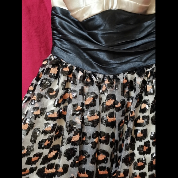 Betsey Johnson dress - Picture 3 of 4